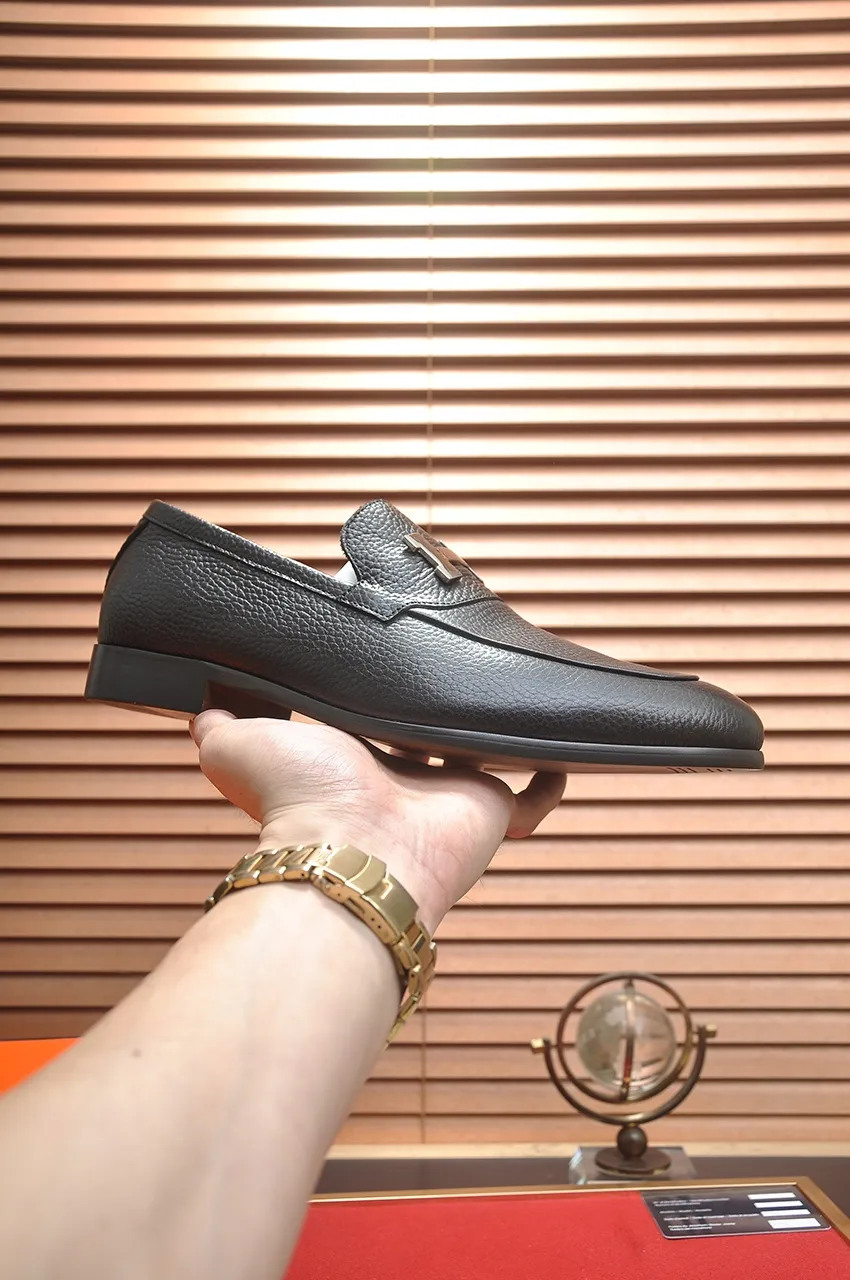Men's shoes 💰500💶[HERMES] (cowhide lining)🍀Italian top luxury🍀He does not pursue novel styles and gorgeous colors, but attracts the favor of successful men with his flawless, elegant and classic style! This very, very comfortable, simple and stable style makes it easy to match any style! The pattern is absolutely 1:1 refined from the original case, and we strive for excellence in materials, imported cowhide + cowhide lining💪💪💪extraordinary texture👍! .Black brown code number: 38 to 45 (45 customized)